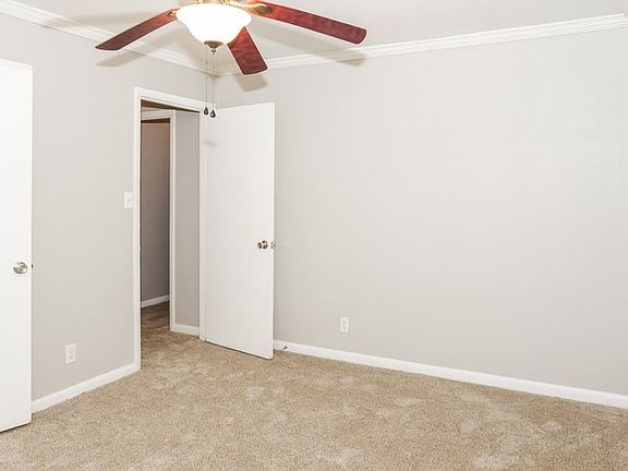 5th image of 3107 Forsythe Dr NW