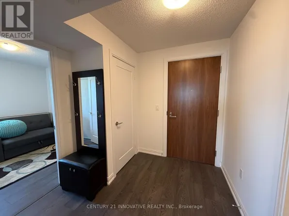 275 Village Green Sq #1723, Toronto, ON M1S 0L8