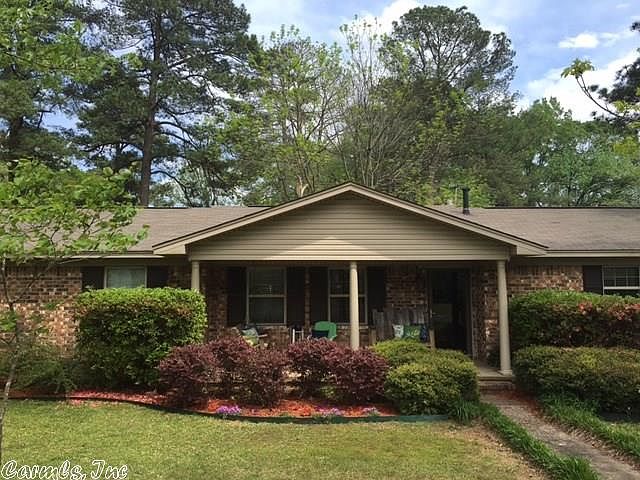 1st image of 406 Elaine Pl