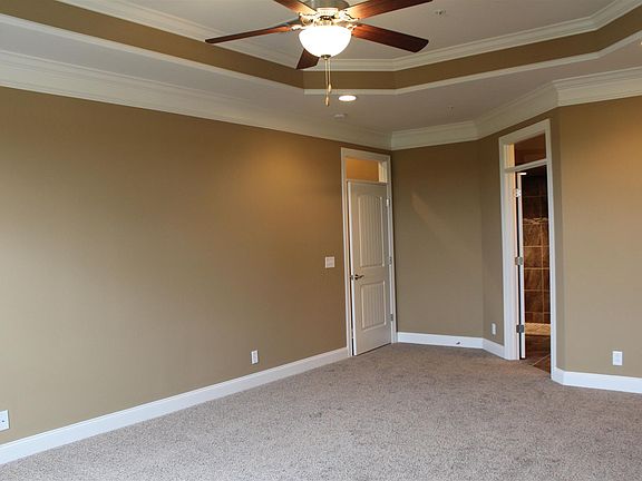 4th image of 2037 Herring Xing Lot 26