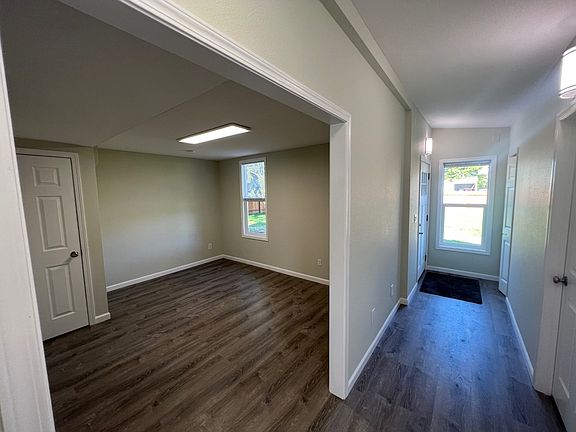 5th image of 1153 W Hendrickson Rd #B