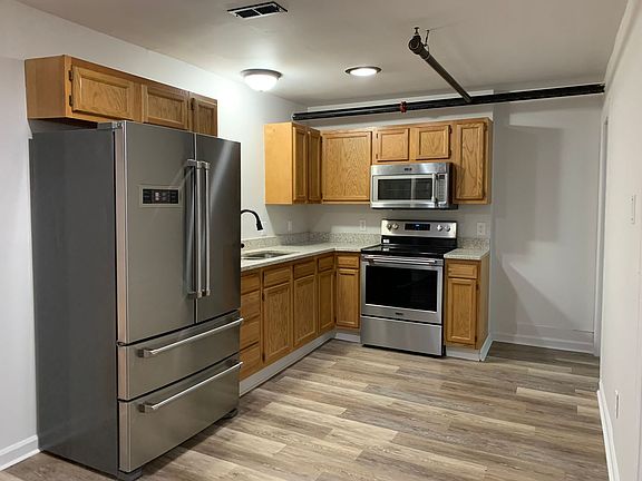 4th image of 122 Miami St #10