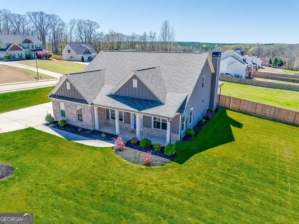 729 Valley Dr, Jefferson, GA 30549