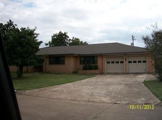 1735 W 11th St, Freeport, TX 77541