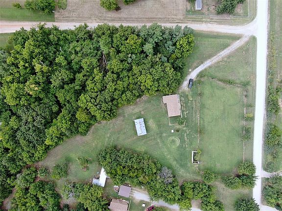 3rd image of 7400 High Meadow Rd