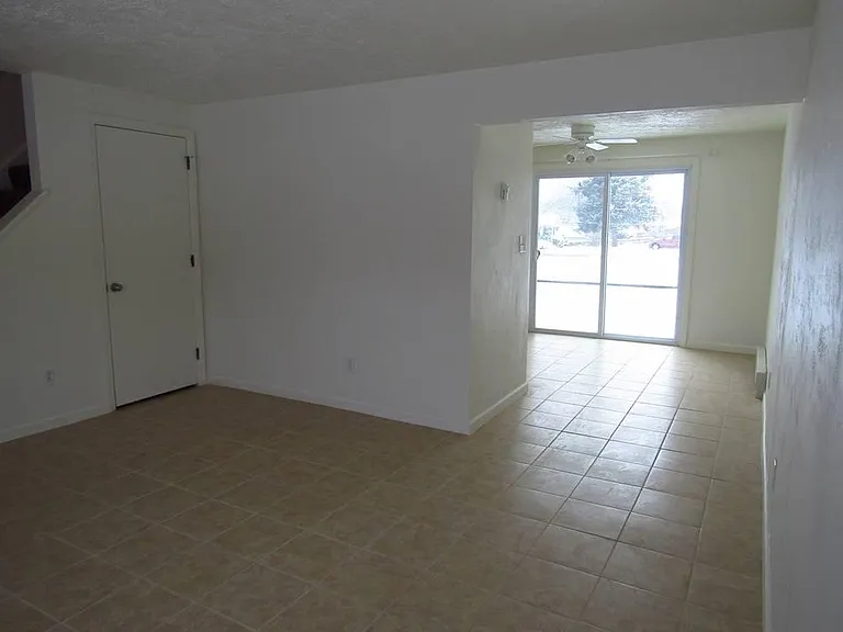 1254 Argonne Dr — Photo 8
