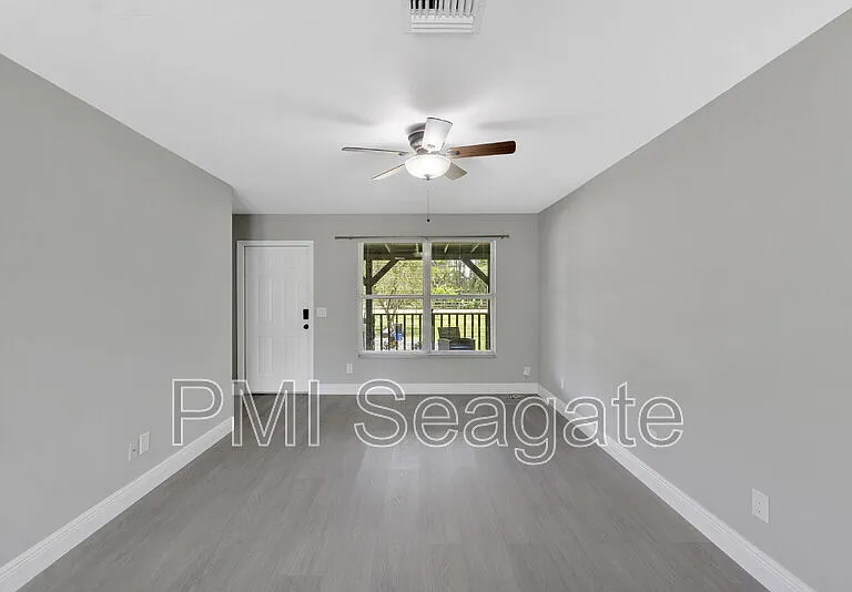 11448 68th St N — Photo 50