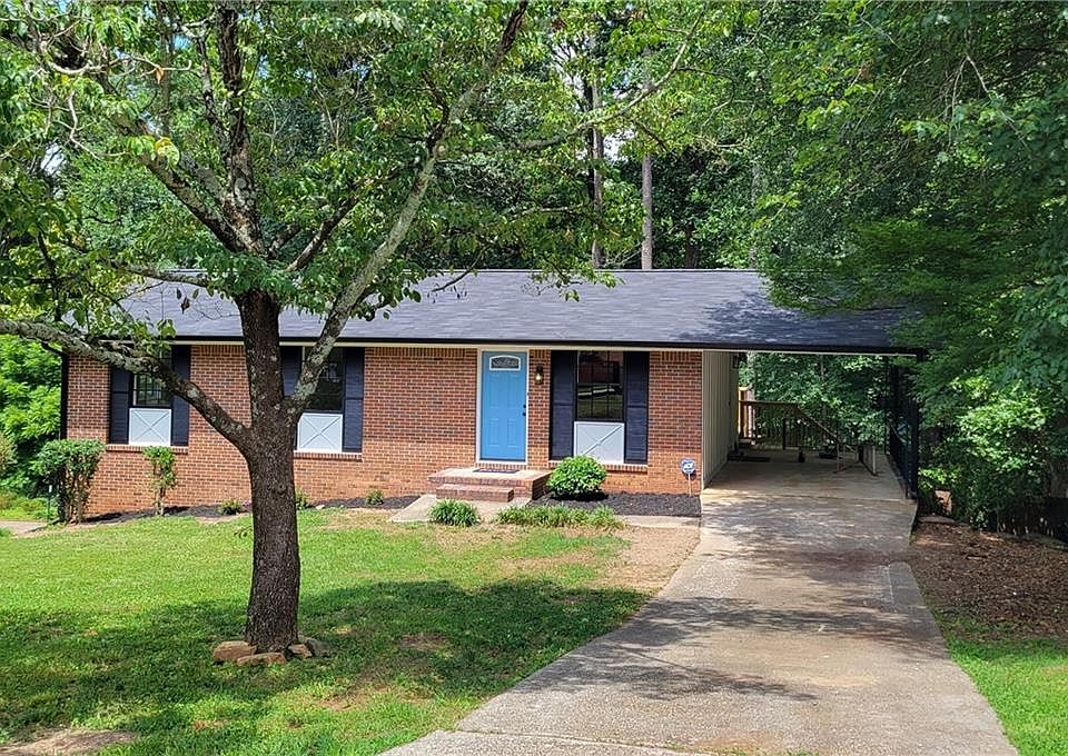 1st image of 111 McNeal Dr SE
