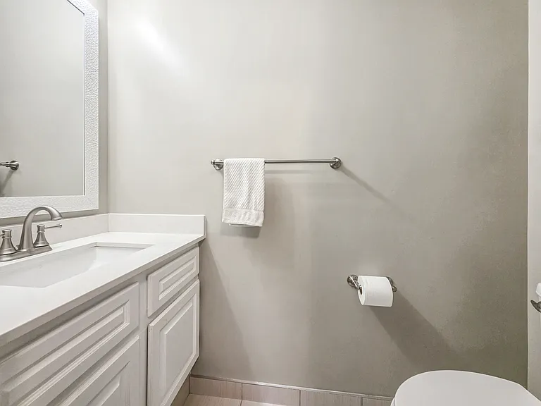 138 Mount Robson Close SE — Photo 38