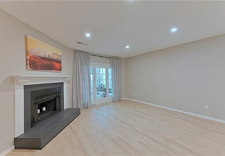 2179 Surrey Ct SE — Photo 11
