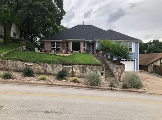 1906 Park Hill Dr, Arlington, TX 76012