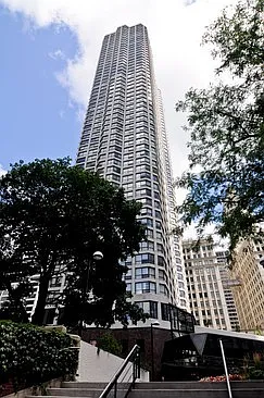 405 N Wabash Ave Photo 1