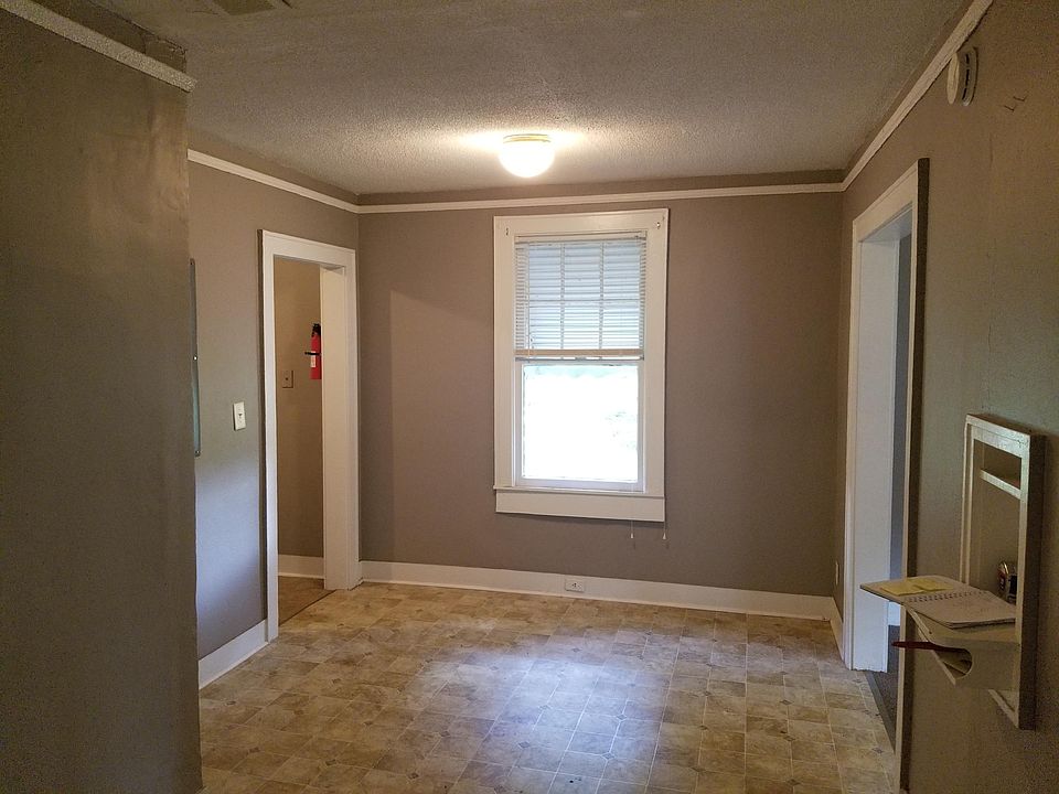 1st image of 4029 Gary Dr
