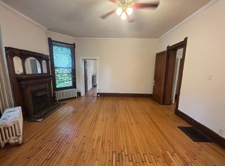 319 N Pinckney St APT 1, Madison, WI 53703