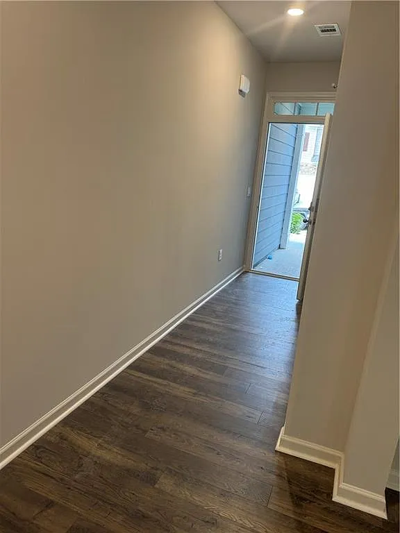 4 bed, 2.5 bath, 1825 sqft, $2,345 — Photo 3