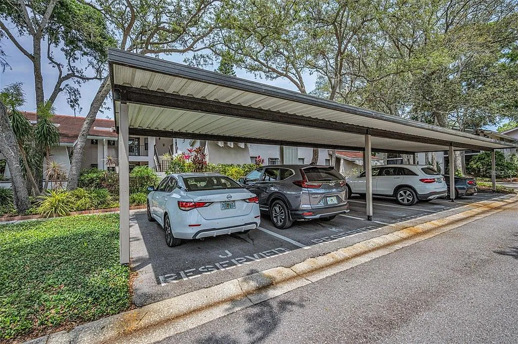 2 bed, 2.0 bath, 1015 sqft, $2,300 — Photo 3