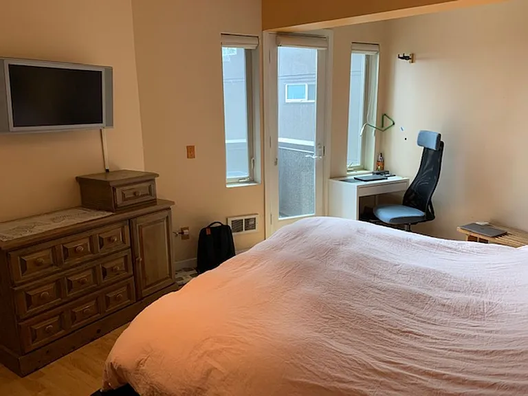 2111 Westlake Ave N #101 — Photo 13
