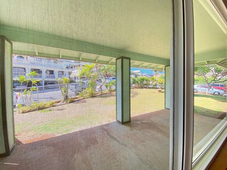 1136 Makaala St — Photo 13