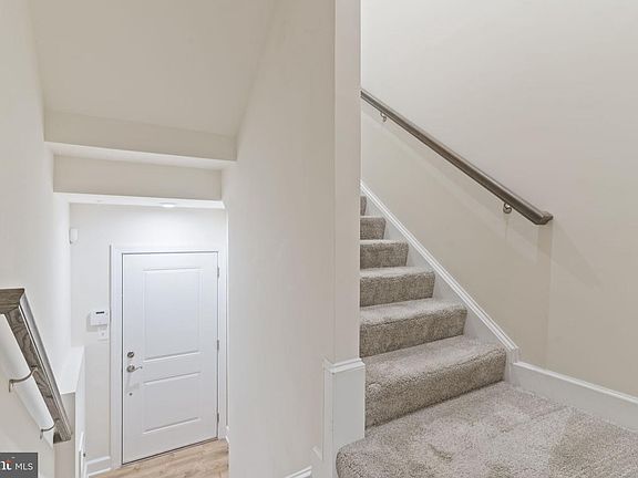 4th image of 7639 Stemhart Ln
