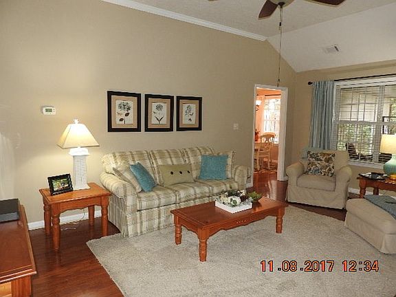 5th image of 1210 Carriage Dr