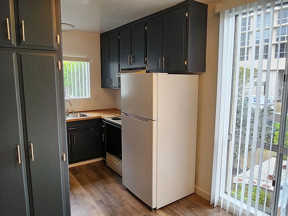 4th image of 3536 1st Ave Unit 1