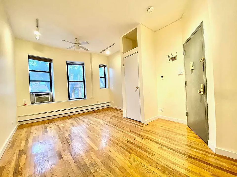 2nd image of 448 Bergen St #4B
