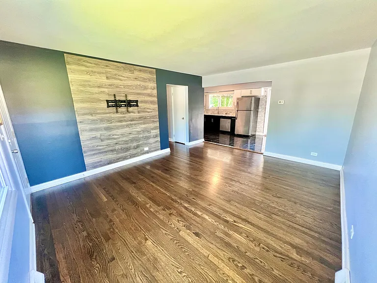 128 E Normandy Dr — Photo 5