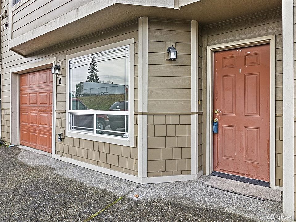 1st image of 1116 109th St E Unit 6