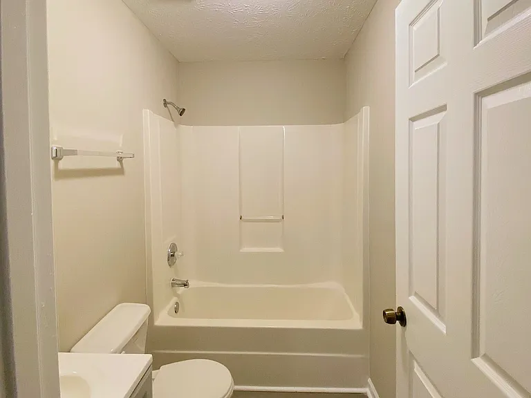 191 Harvell Dr #G1 — Photo 15