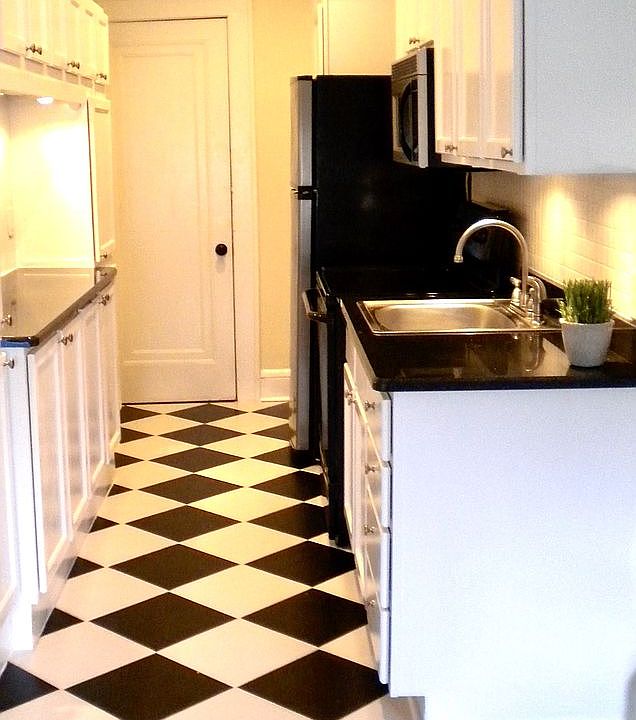 1st image of 2253 Oak St #1