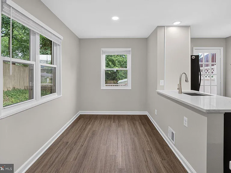 23 Underwood Pl — Photo 5