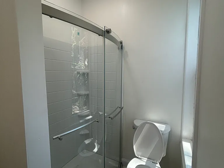 1207 W Norwegian St — Photo 5
