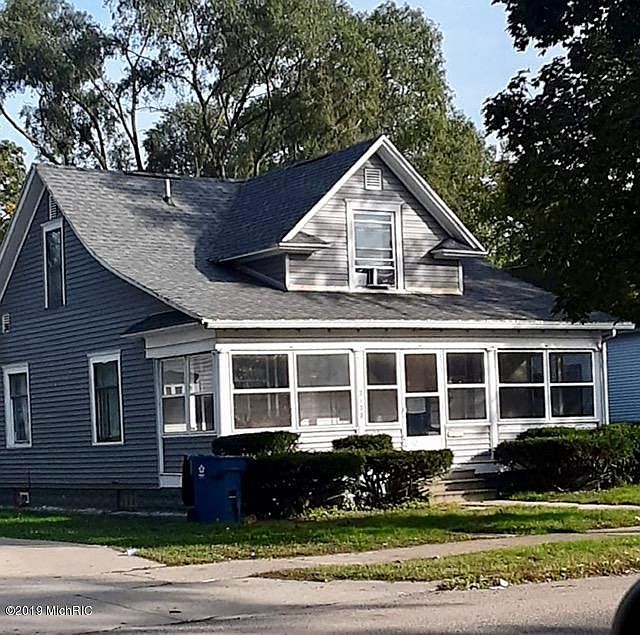 1st image of 2128 Hoyt St