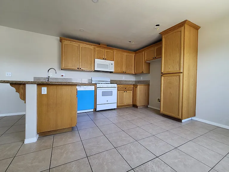 16475 Vine St #A — Photo 12