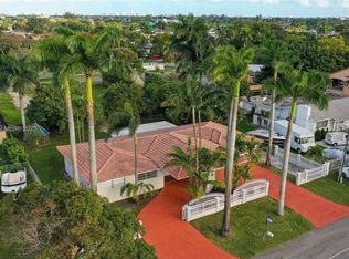 535 SW 82nd Ave, Miami, FL 33144