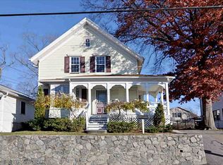 208 Narragansett Ave, Cranston, RI 02907