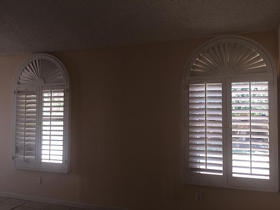 4th image of 6148 W Ivanhoe St