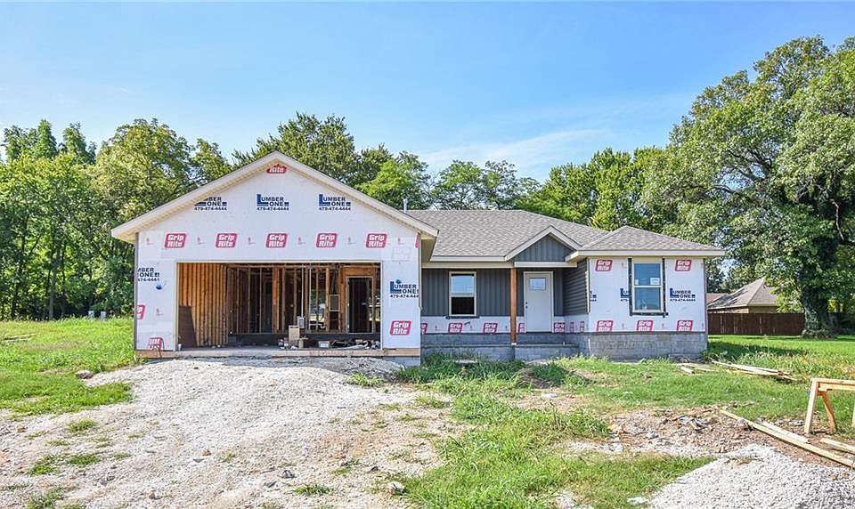 1st image of 1201 Arkansas Ln