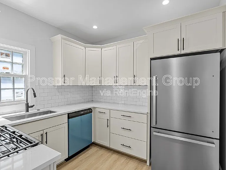 22 Nunan St #A — Photo 10