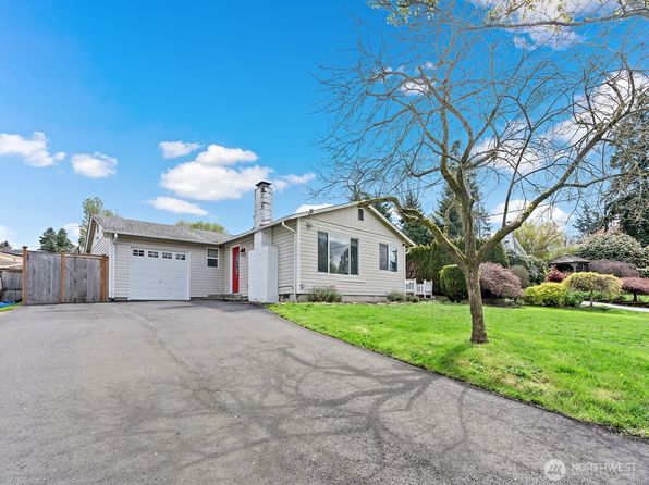 27022 S 12th Avenue, Des Moines, WA 98198