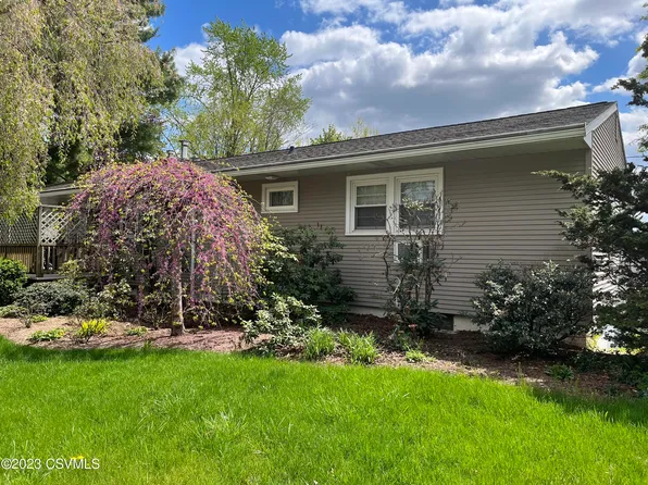 525 Ikeler St, Lewisburg, PA 17837