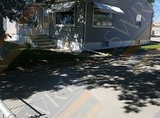 105 White Mountain Dr, Rock Springs, WY 82901