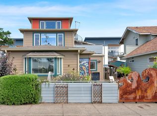 923 SW 50th St, Lincoln City, OR 97367
