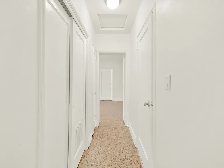 330 Madeira Ave #1 — Photo 3