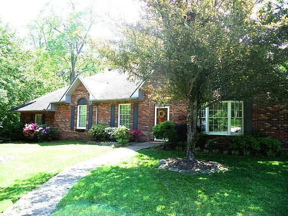 2nd image of 1127 Brentwood Way