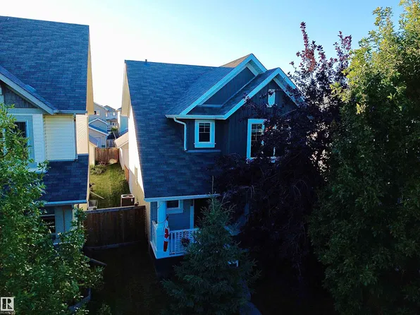 7065 Cardinal Way SW, Edmonton, AB T6W 1Z2
