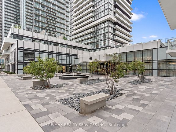 3rd image of 251 Manitoba St #115