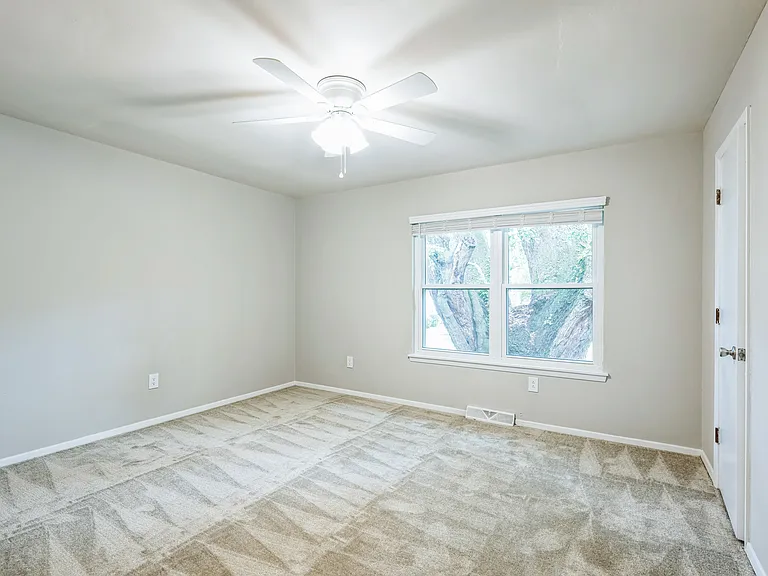 1559 Highland Ave #3 — Photo 16