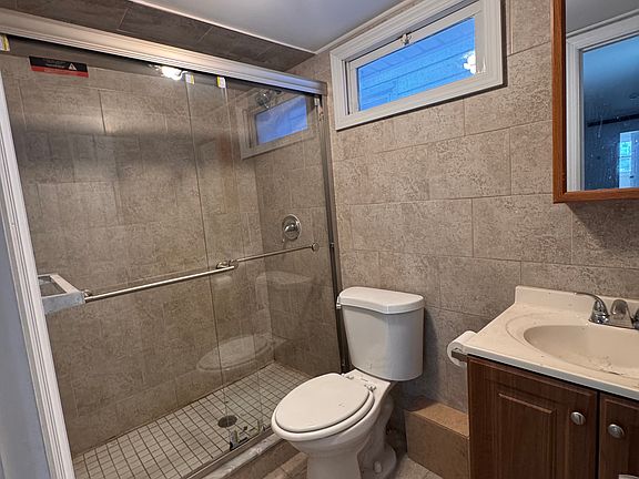 4th image of 299 Colony Ave #2B