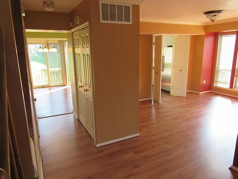 7734 Chatfield Ln — Photo 23